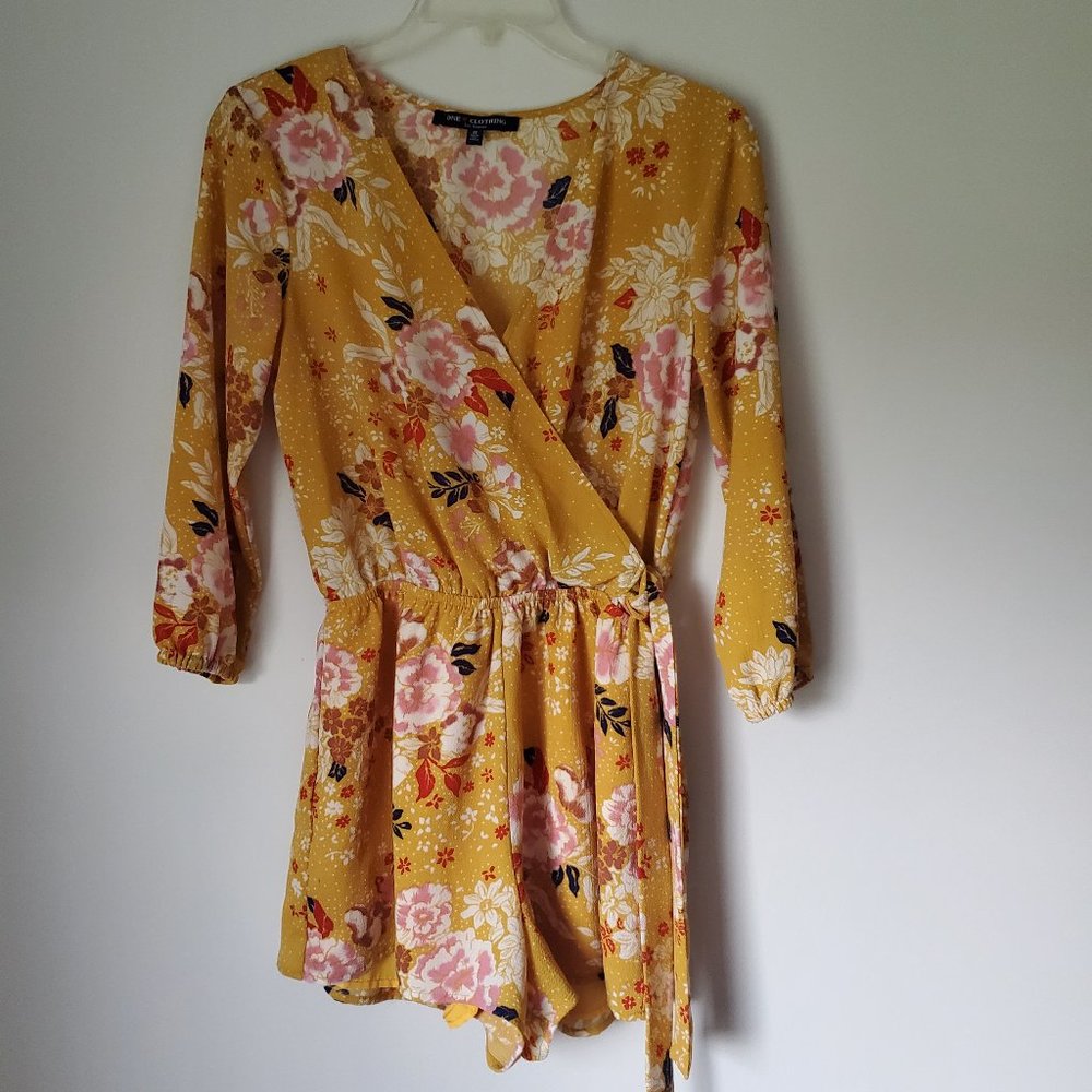Y2K Shorts Romper Pink Florals Long Balloon Sleeves Front Crossover w/ Tie Belt